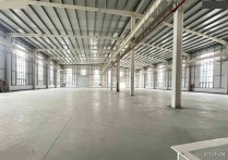 郑州荥阳市新材料产业园，河南科能流体机械有限公司院内一楼带10吨行车可放重设备2100㎡全新可分租厂厂房出租