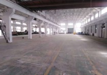 G2234 青浦 崧泽大道崧盈路 面积15500平方 价格1.35元每平方 有行车20吨 厂房仓库均适用