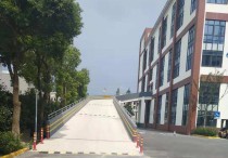 G2229 松江洞泾镇茂盛路 1.5万平专业多层物流仓库出租 500平起租  车子可以直接开到顶层 多部大型货梯